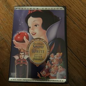 Disneys Snow White and the Seven Dwarfs Platinum Edition!